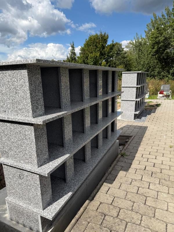 Nová kolumbária na hřbitově ve Světlé Hoře